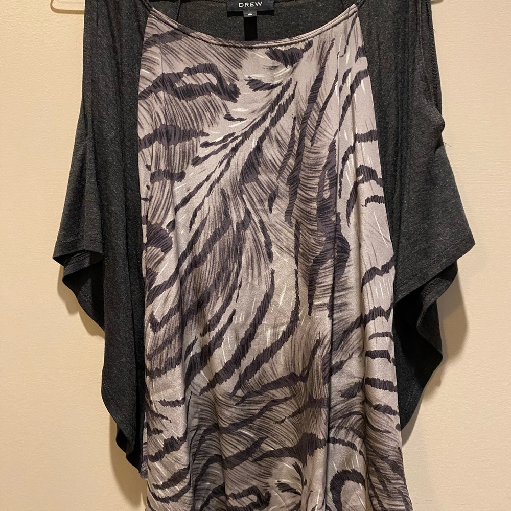 Drew top, size Small